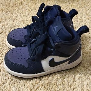 Navy Nike toddler size 7
